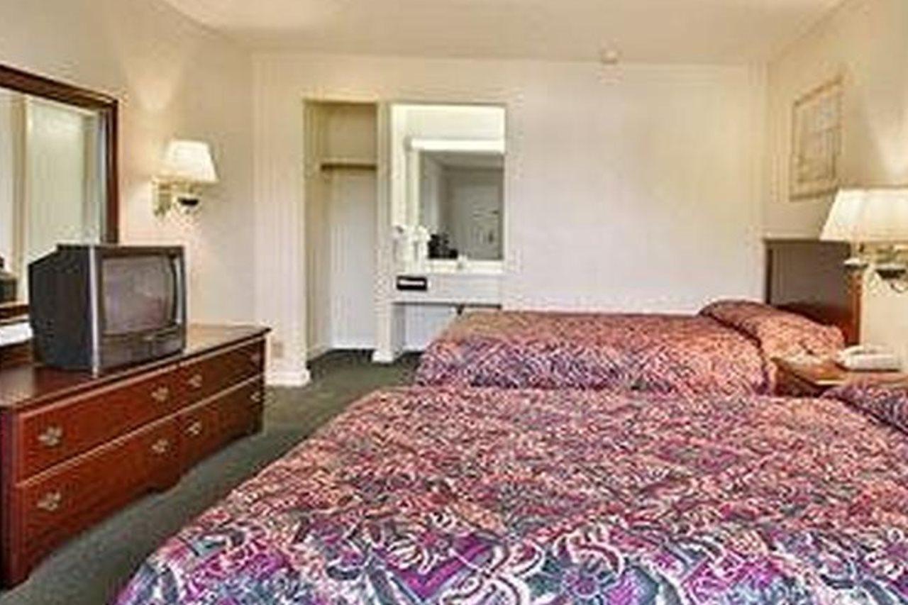 Rodeway Inn Lumberton Dış mekan fotoğraf