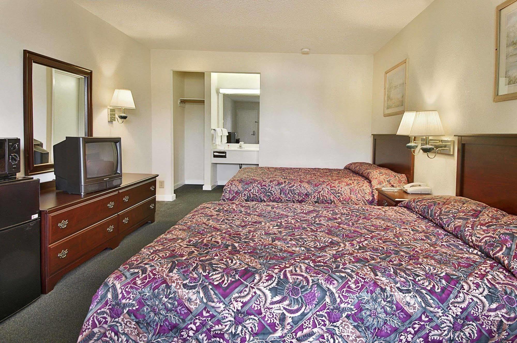 Rodeway Inn Lumberton Oda fotoğraf